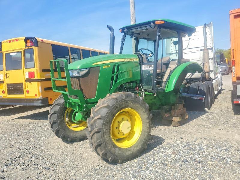 2016 John Deere 6120E