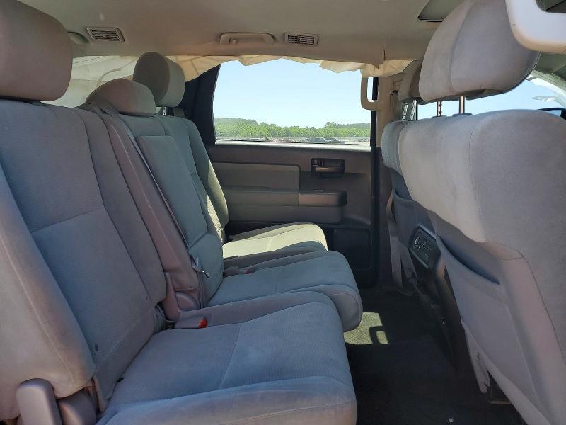 2015 Toyota Sequoia SR5