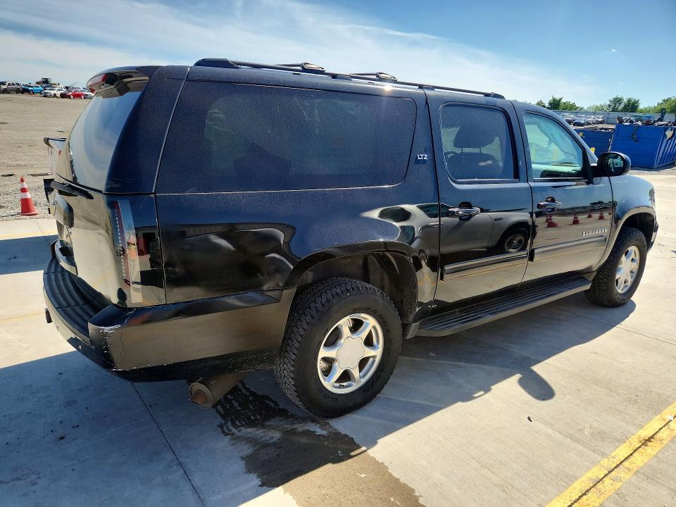 2014 Chevrolet Suburban K1500 lt