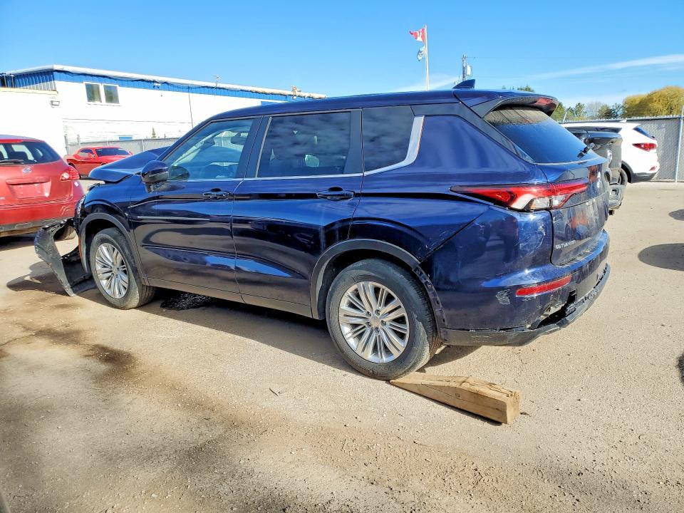 2022 Mitsubishi Outlander es