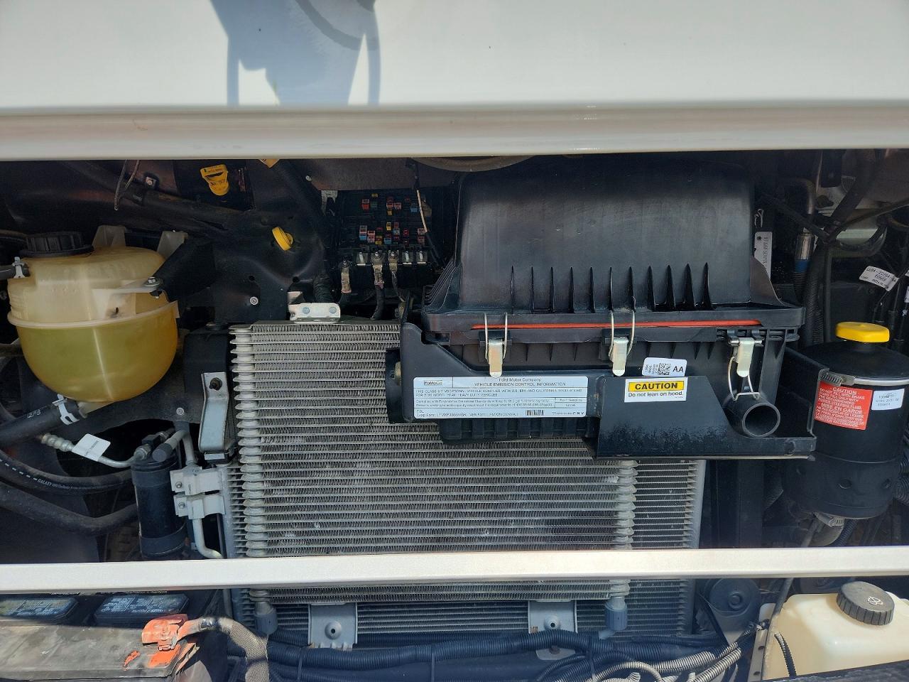 2020 Ford F53-Camper