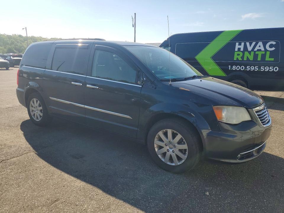 2014 Chrysler Town & Country Touring