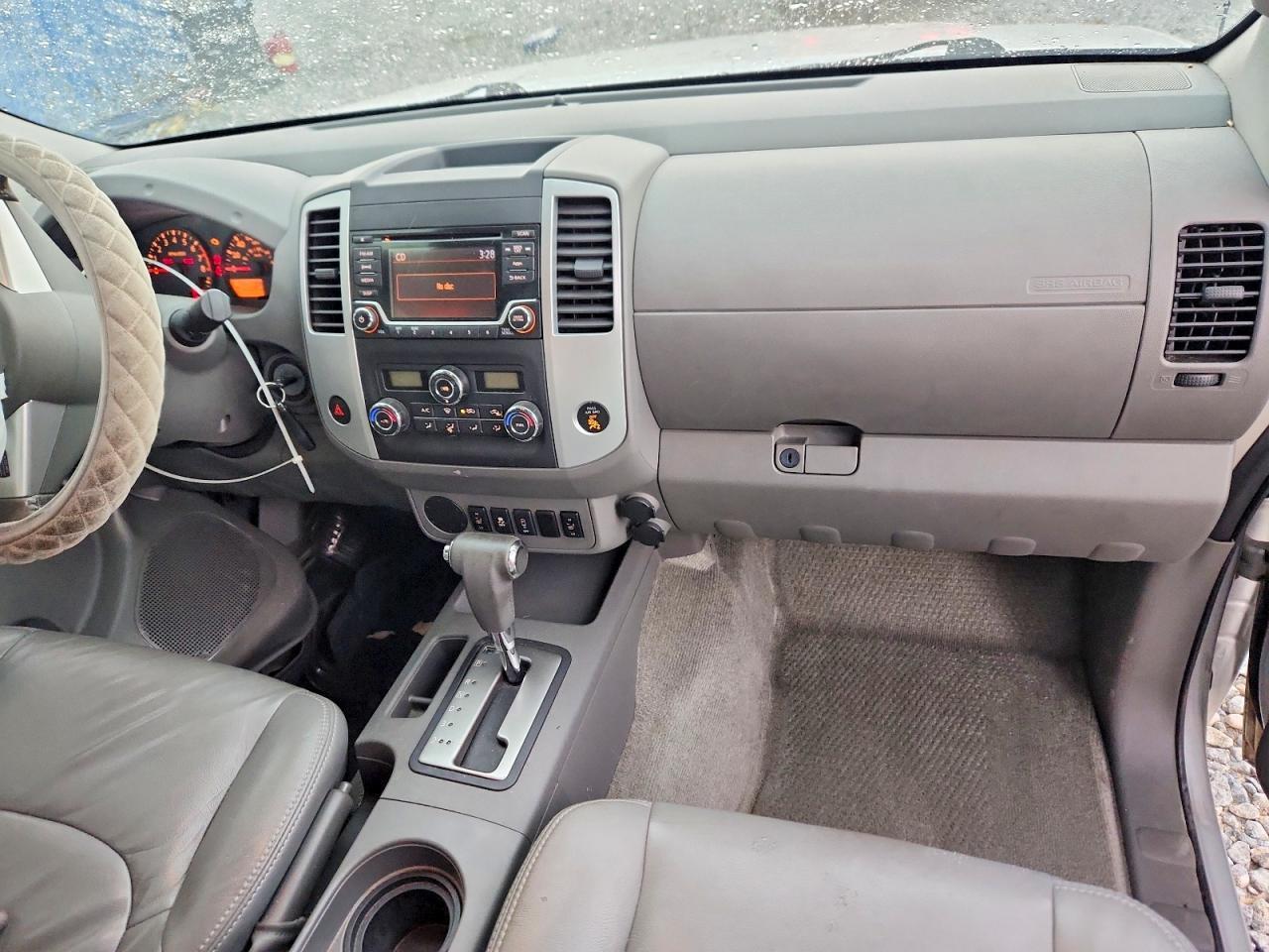 2016 Nissan Frontier SV