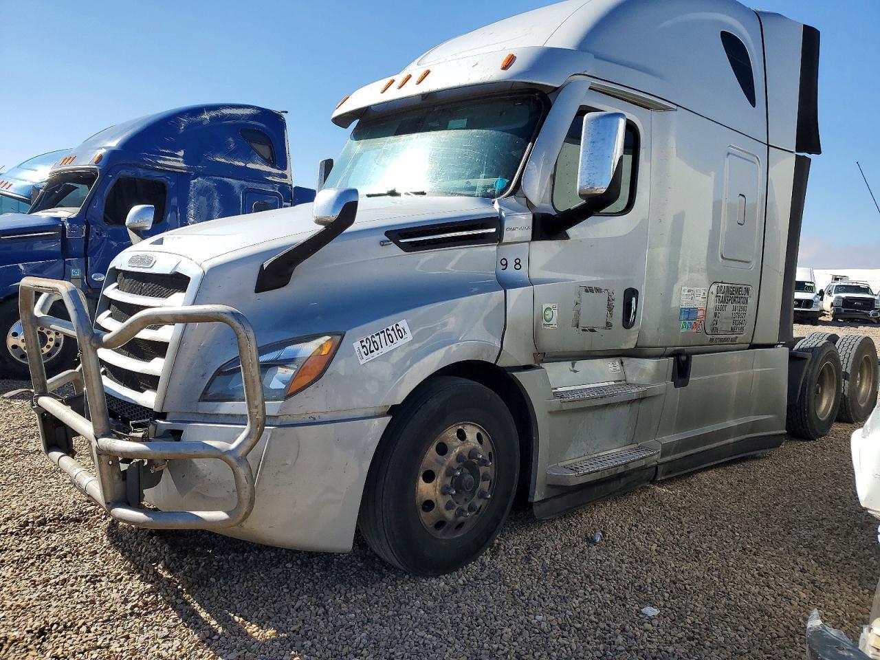 2020 Freightliner Cascadia 126 Semi Truck