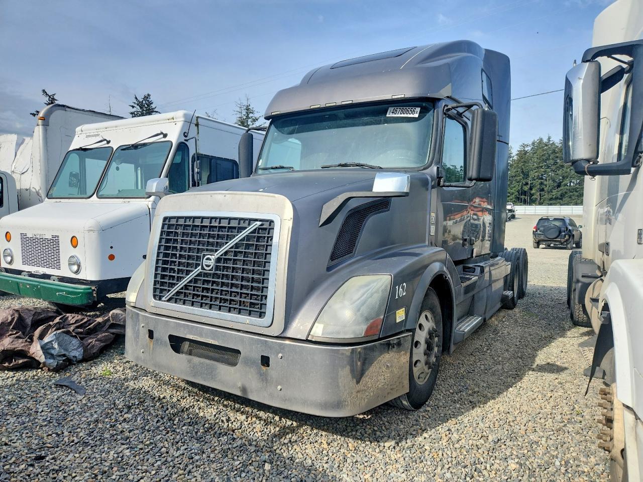 2011 Volv O VNL Semi Truck