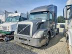 2011 Volv O VNL Semi Truck