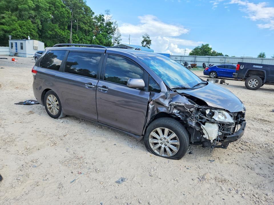 2011 Toyota Sienna Limited 7-passenger