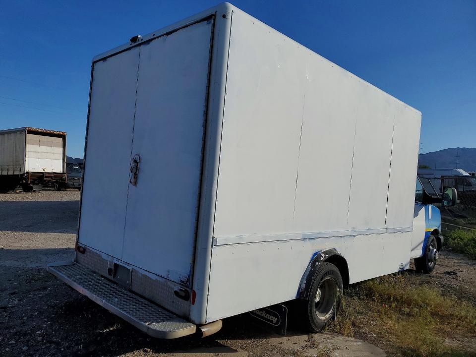 2018 Chevrolet Express BOX Truck