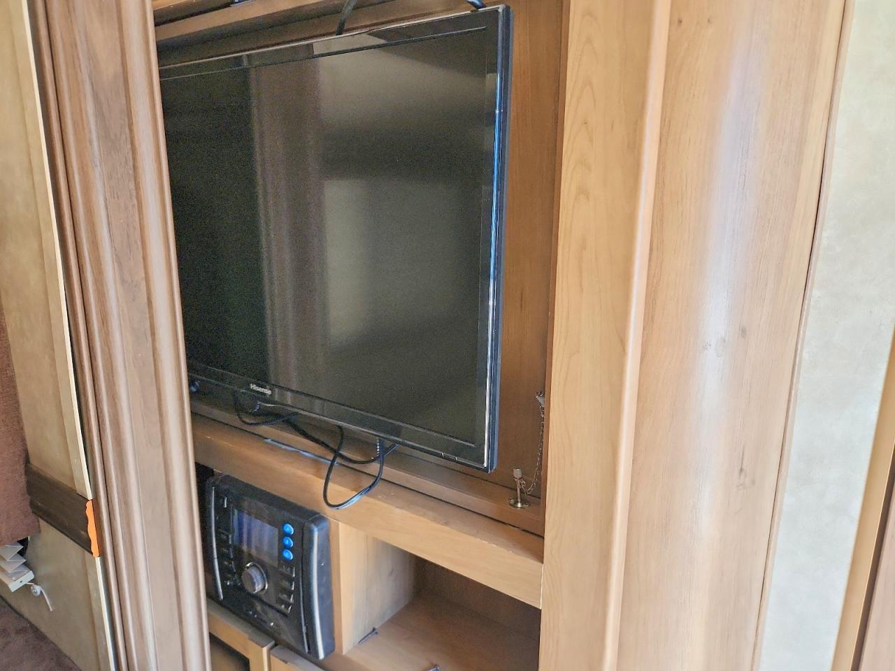 2014 Cruiser Rv Radiance Camper