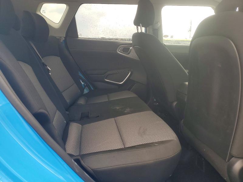 2025 KIA Soul s