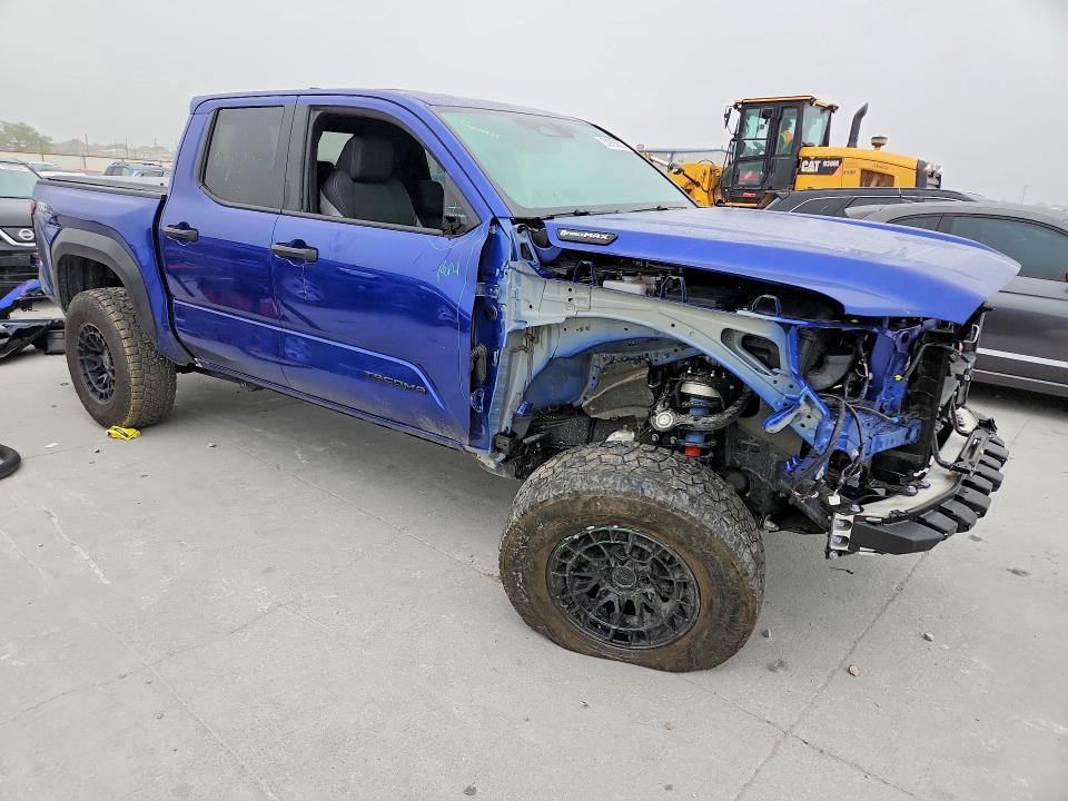 2025 Toyota Tacoma TRD OFF-ROAD HV