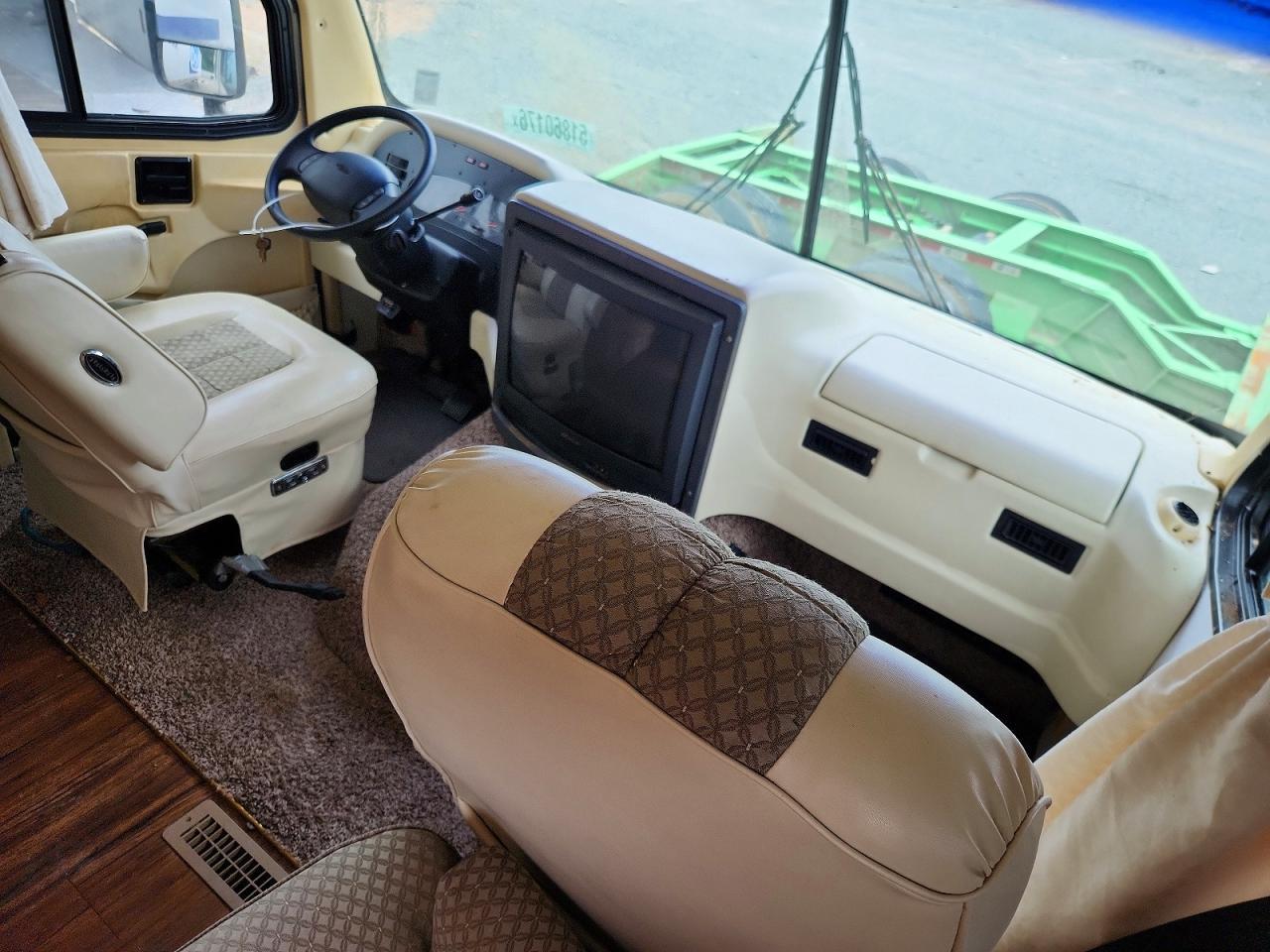 2001 Ford F550