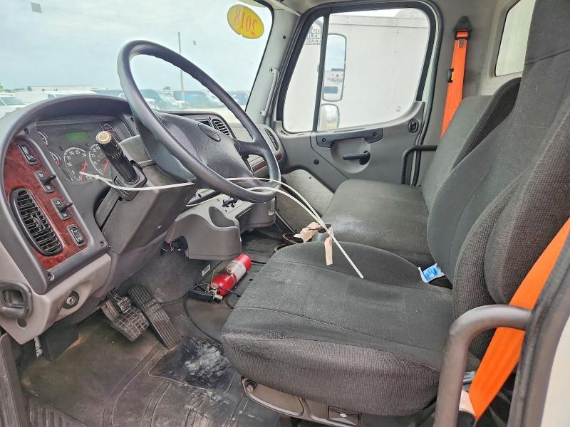 2019 Freightliner Business Class M2 BOX Truck