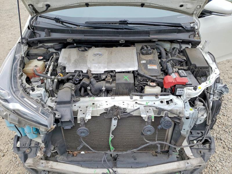 2019 Toyota Prius le Awd-e