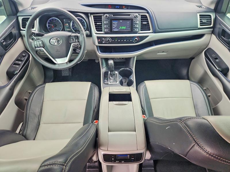 2019 Toyota Highlander le