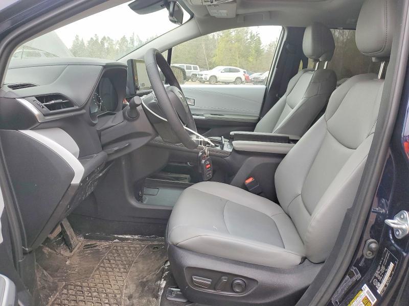2026 Toyota Sienna le