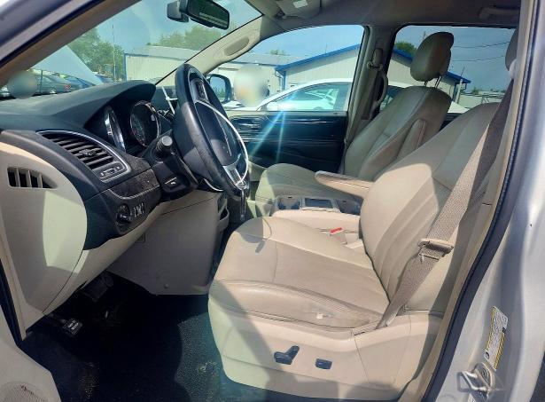 2011 Chrysler Town & Countr