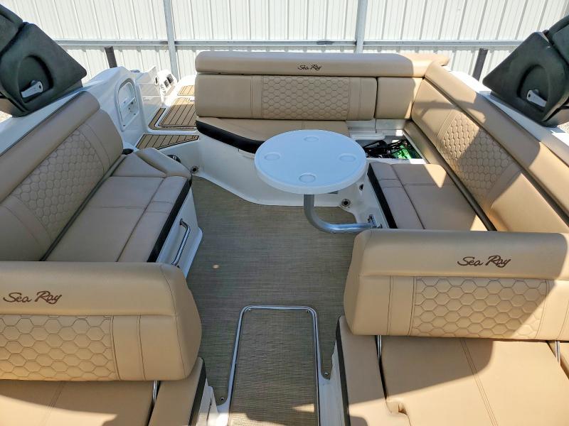 2022 Sea Ray Boat