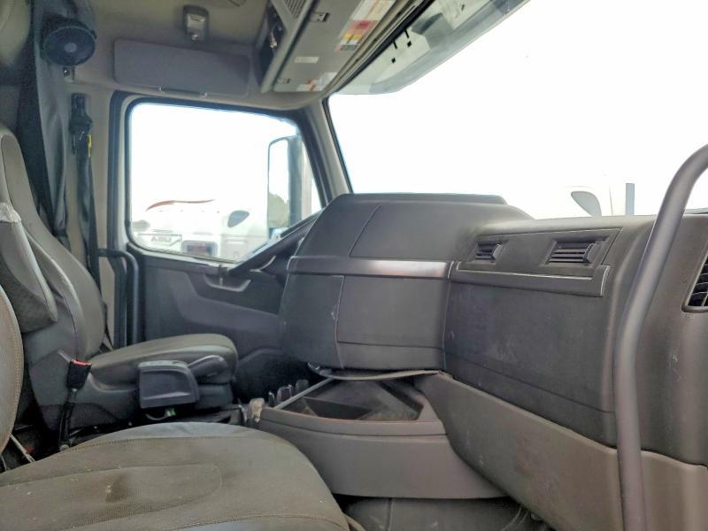 2020 Volvo VNL Semi Truck