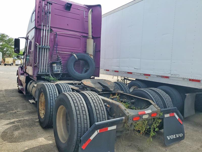 2007 Volv O VNL Semi Truck