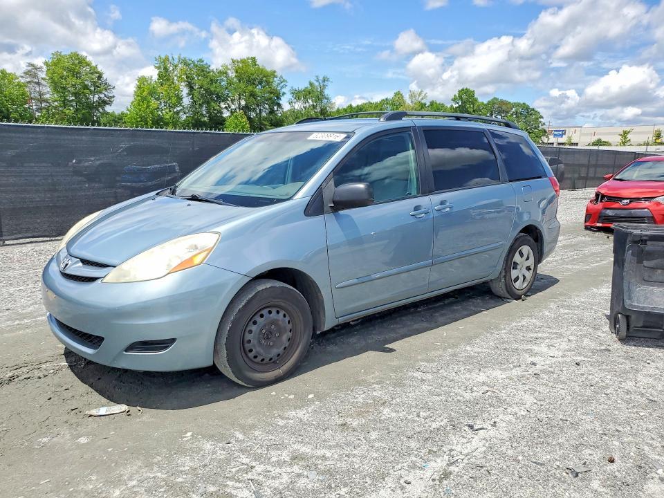 2006 Toyota Sienna le 7 Passenger