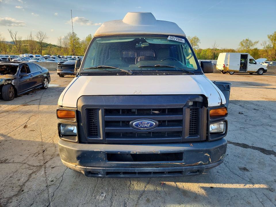 2010 Ford Econoline E350 Super Duty Wagon