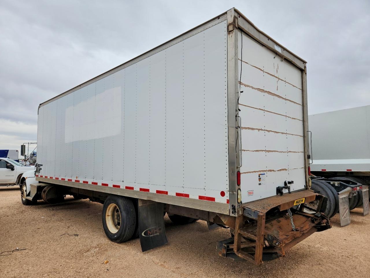 2013 Kenworth T330 BOX Truck