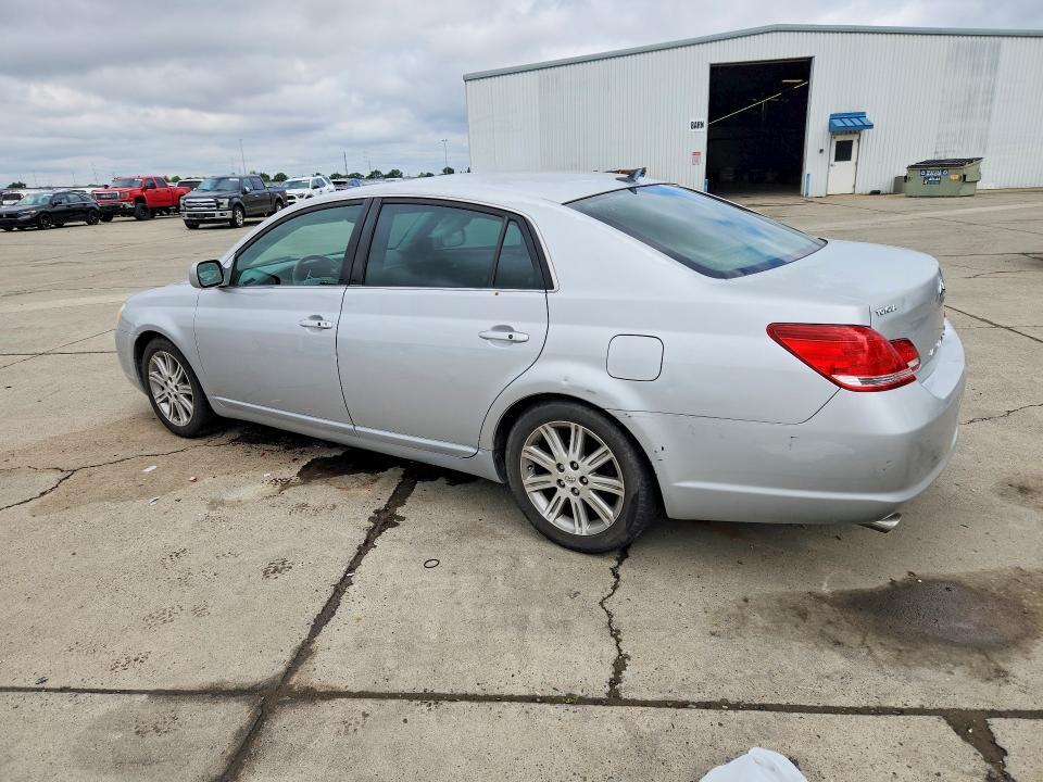 2005 Toyota Avalon Limited