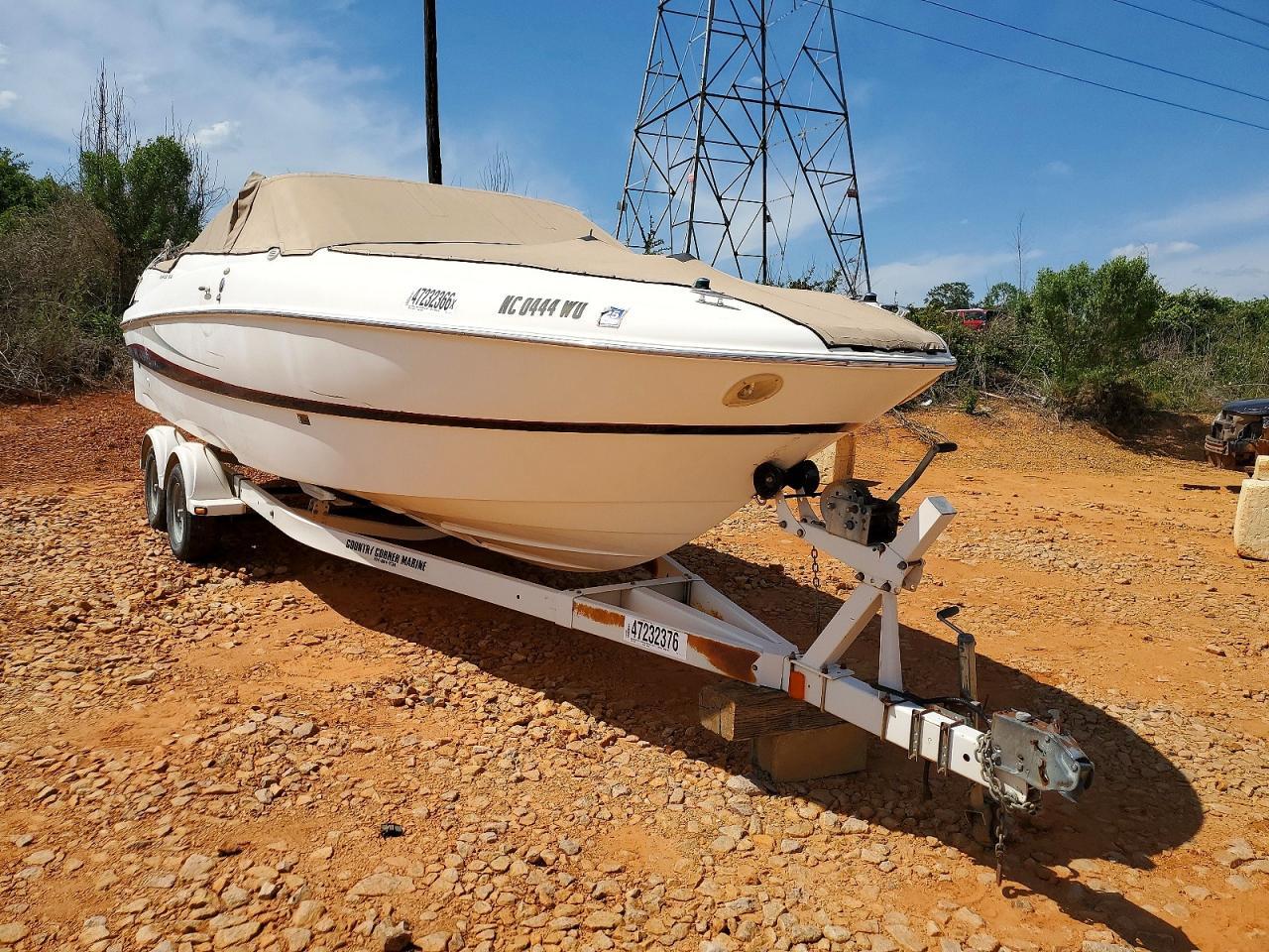 2002 Maxum Boat
