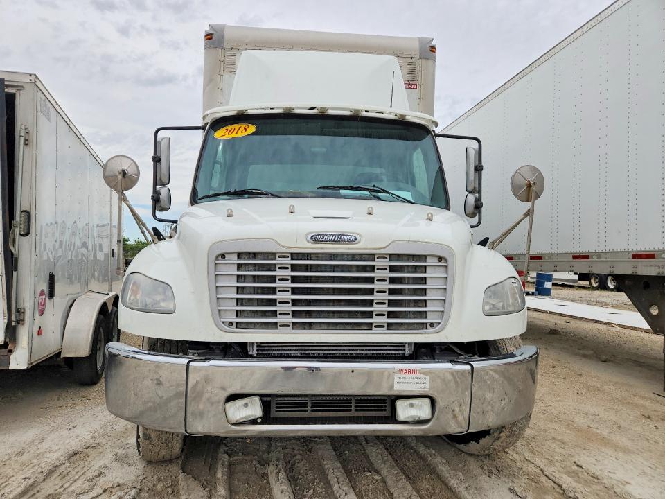 2019 Freightliner Business Class M2 BOX Truck