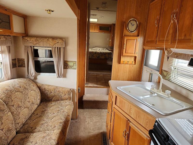 2004 Crossroads Recreational Vehicle (RV)