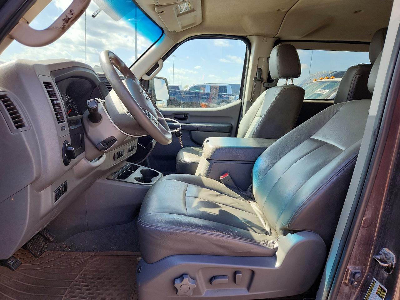 2013 Nissan NV 3500 HD S
