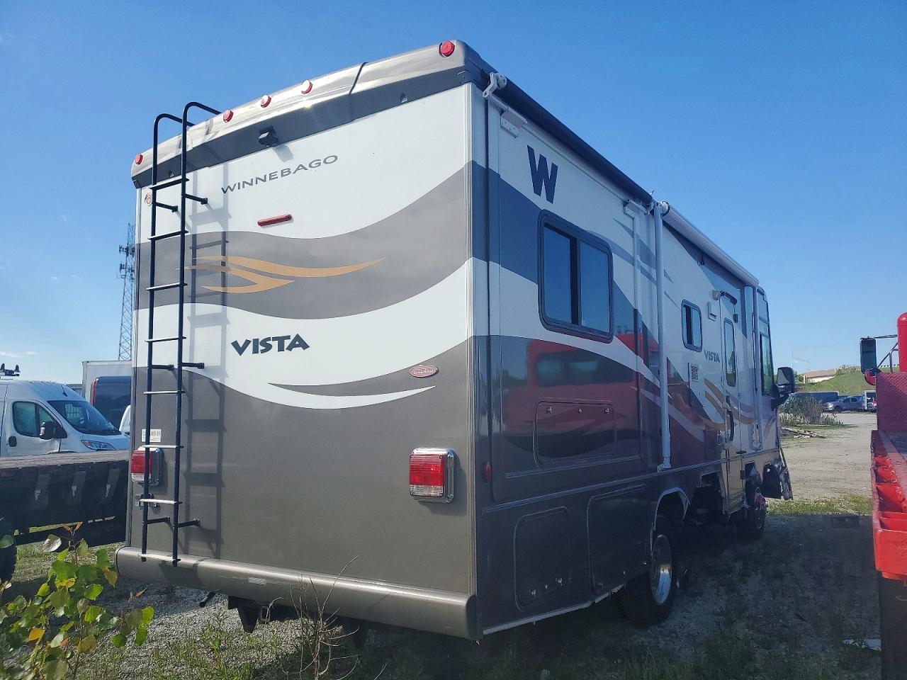 2011 Winnebago Vista RV