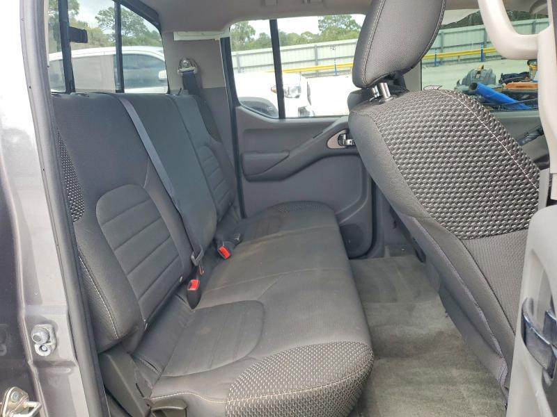 2018 Nissan Frontier Desert Runner