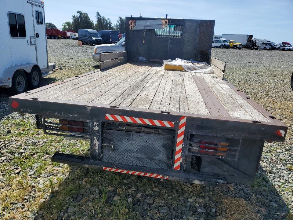 2015 Isuzu NPR HD Flatbed Truck