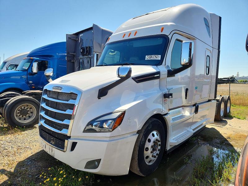 2019 Freightliner Cascadia 126