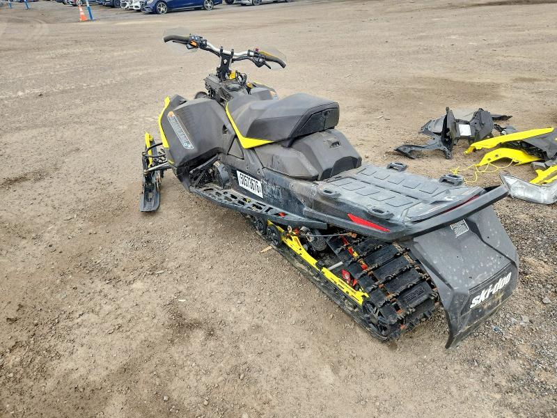 2022 Skidoo Snowmobile