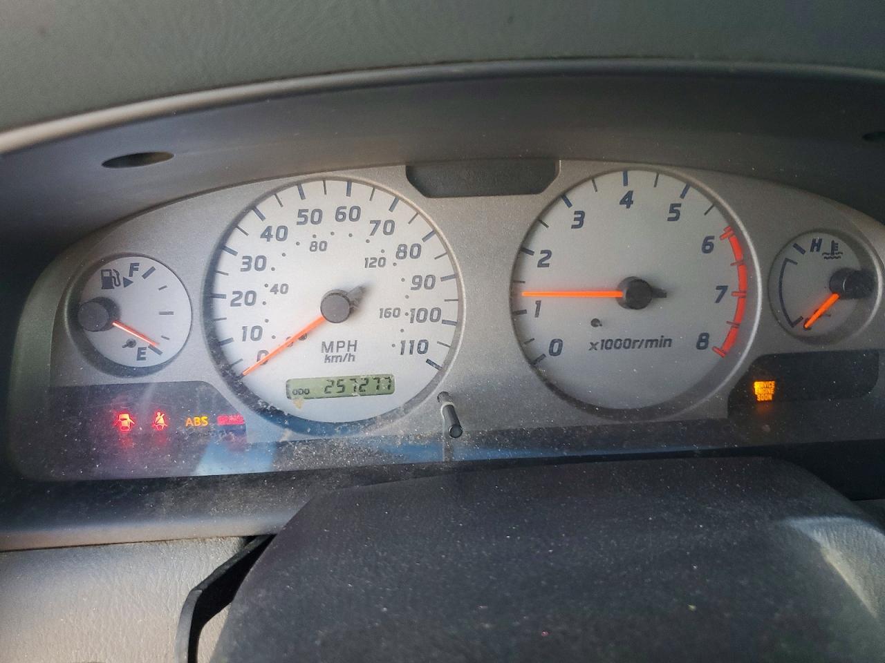 2001 Nissan Frontier XE