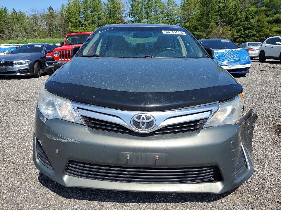 2013 Toyota Camry l