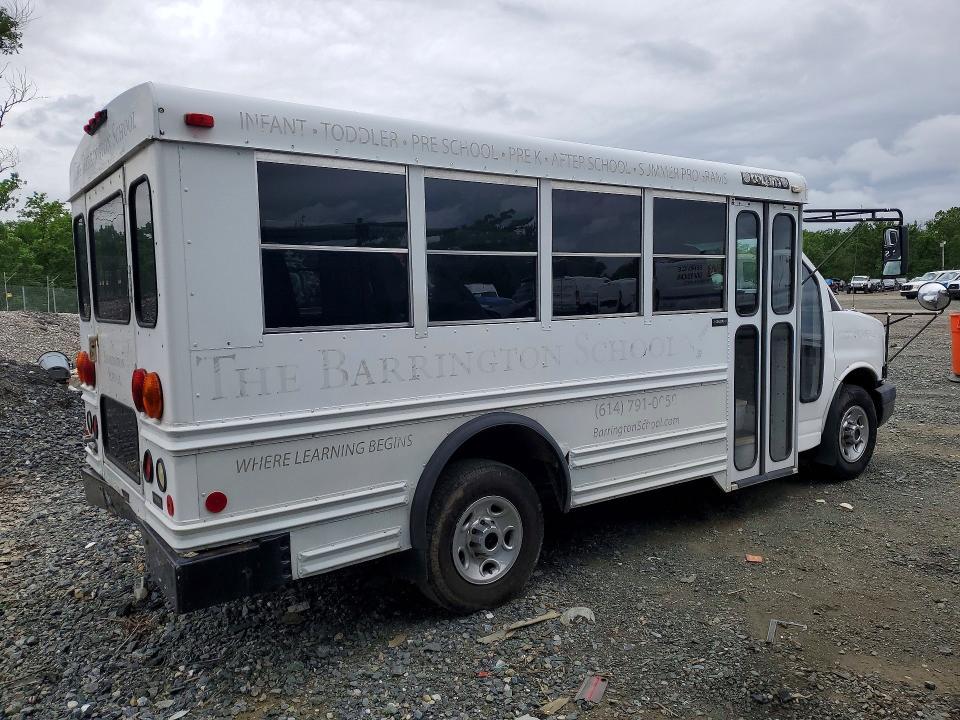2006 Chevrolet Express Shuttle bus