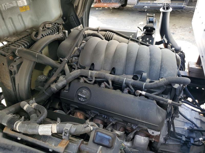 2021 Isuzu NPR HD BOX Truck