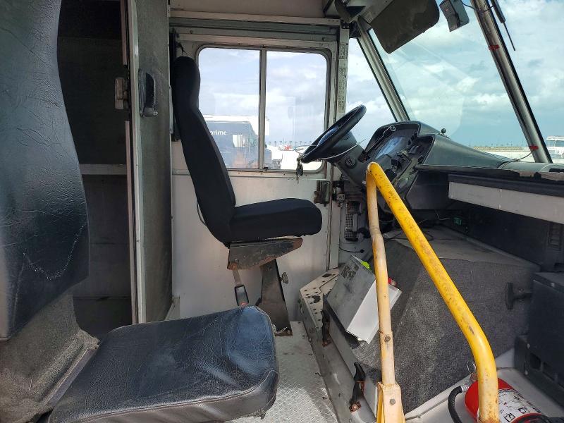 2012 Ford Econoline-BOX Truck