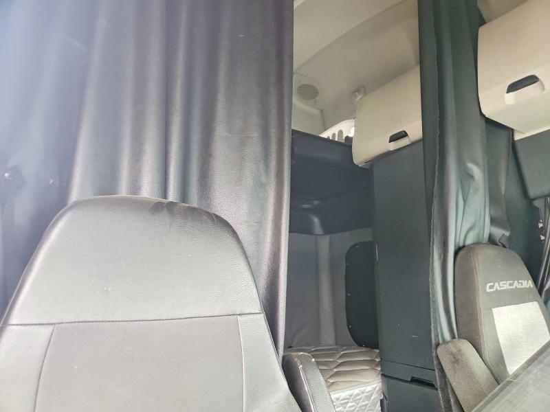 2021 Freightliner Cascadia 126 Semi Truck