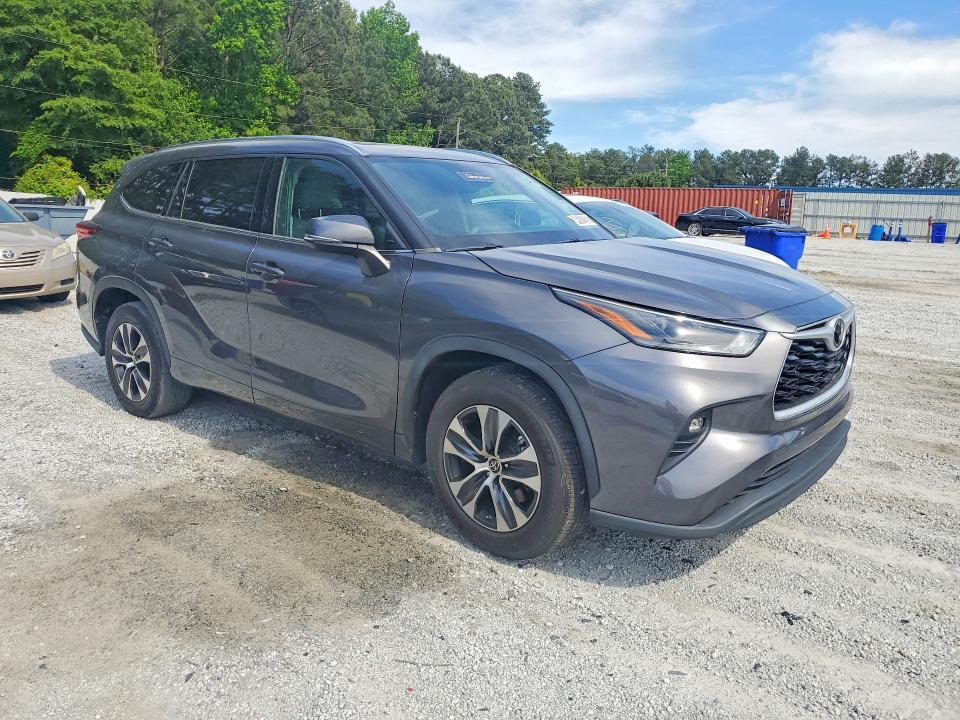 2021 Toyota Highlander xle
