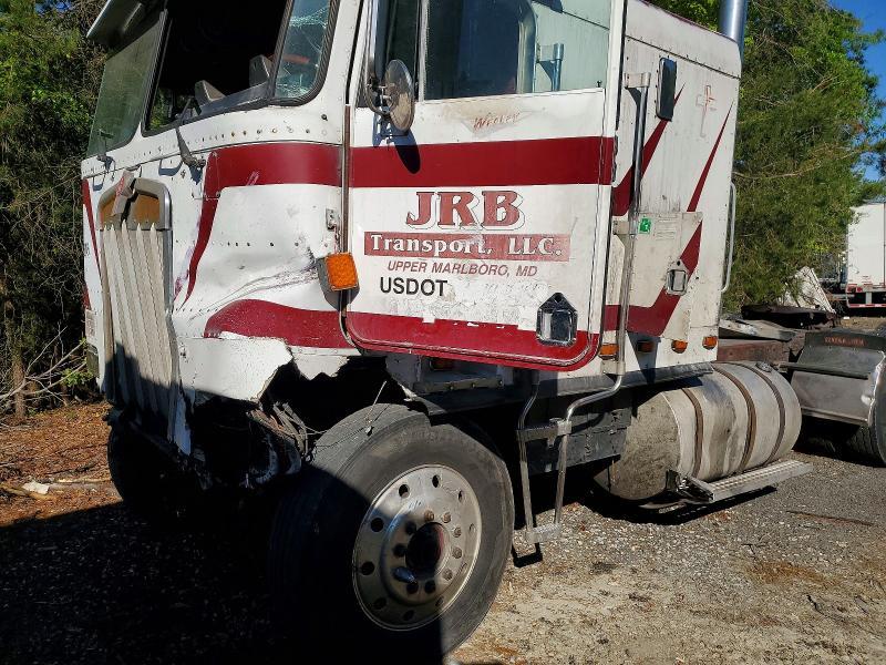 1985 Kenworth COE K100E-Semi Truck