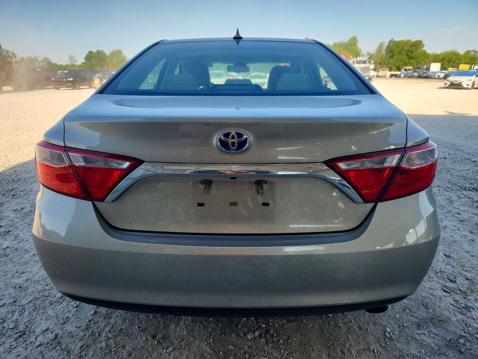 2016 Toyota Camry Hybrid xle