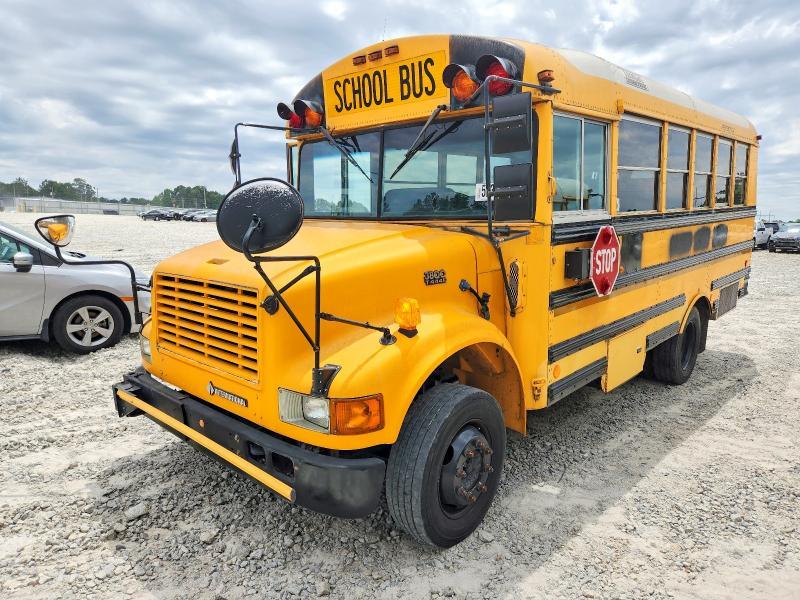 2001 International 3000 3800