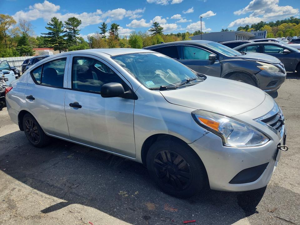 2015 Nissan Versa 1.6 s
