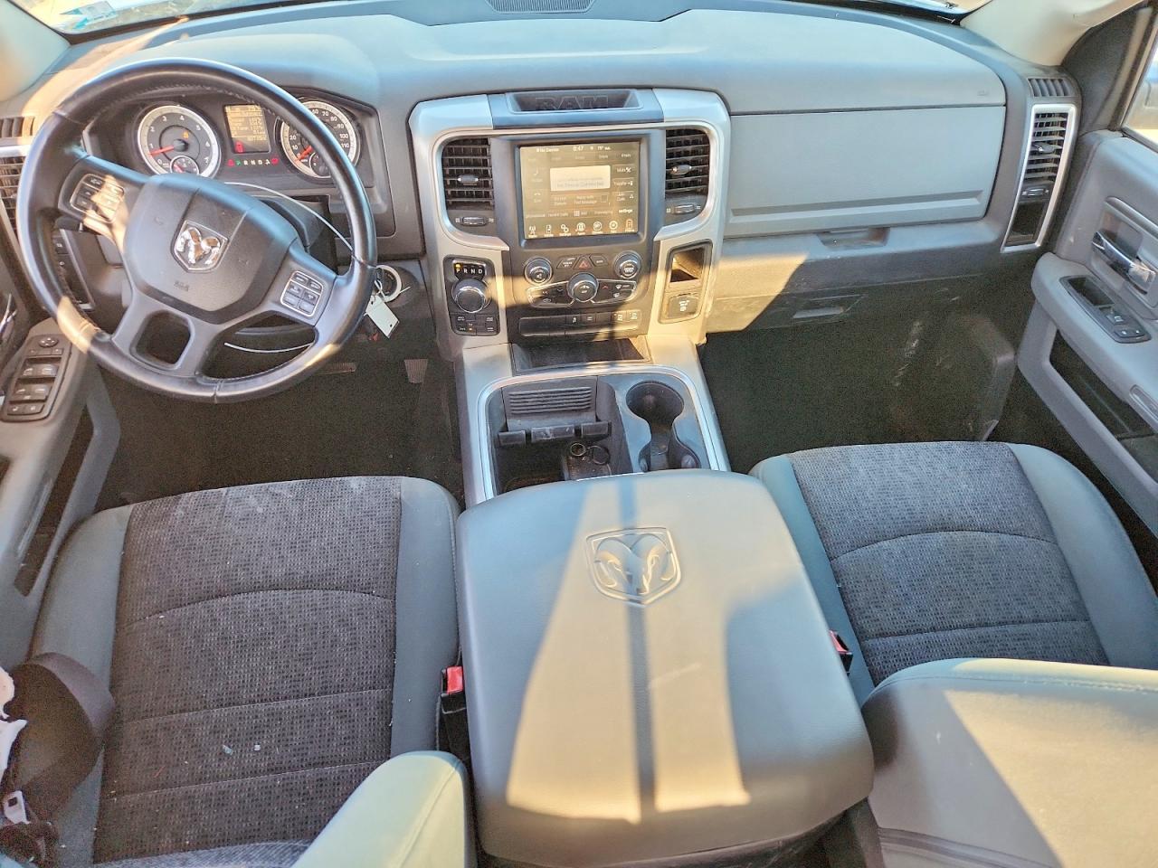 2015 Dodge Ram 1500 slt