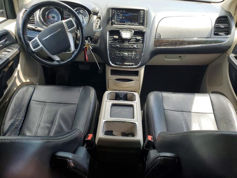 2014 Chrysler Town & Country Touring